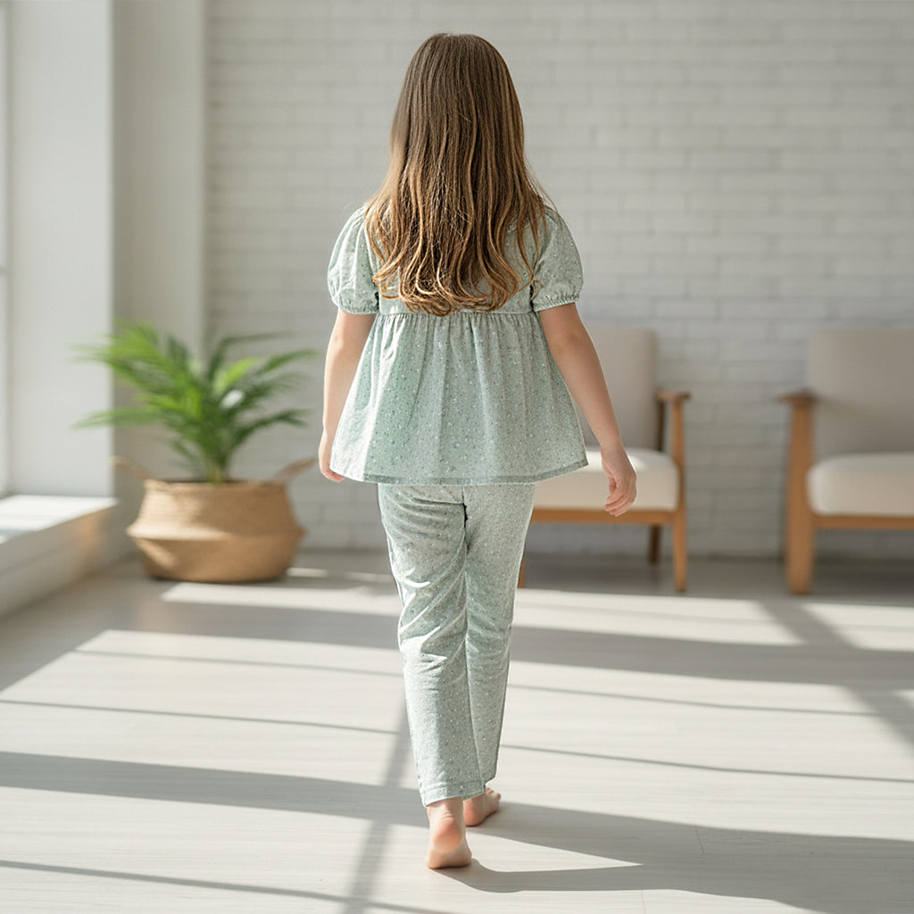 Girls Green Double Pocket Lace Details Top With Printed Pants Sets
